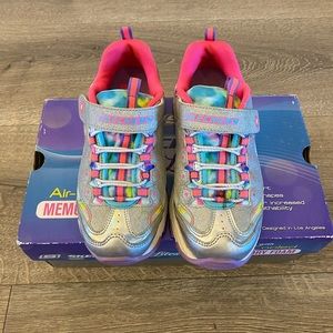 Skechers D’Lites D’Lovely Silver/Multi - Girls Size 1Y